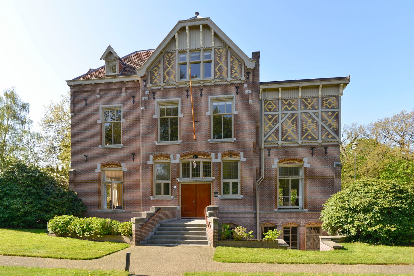 View photo 3 of Schuttersweg 8