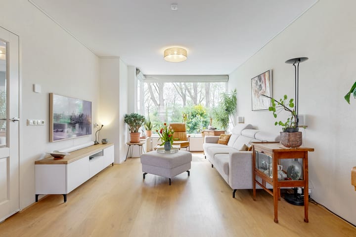 Tussenwoning te koop: Lijsterlaan 36, Maassluis