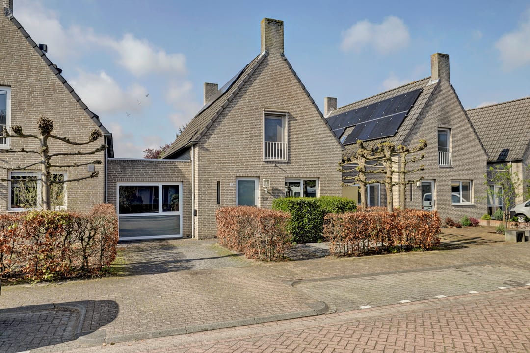 Foto 1 van Lunterenstraat 22