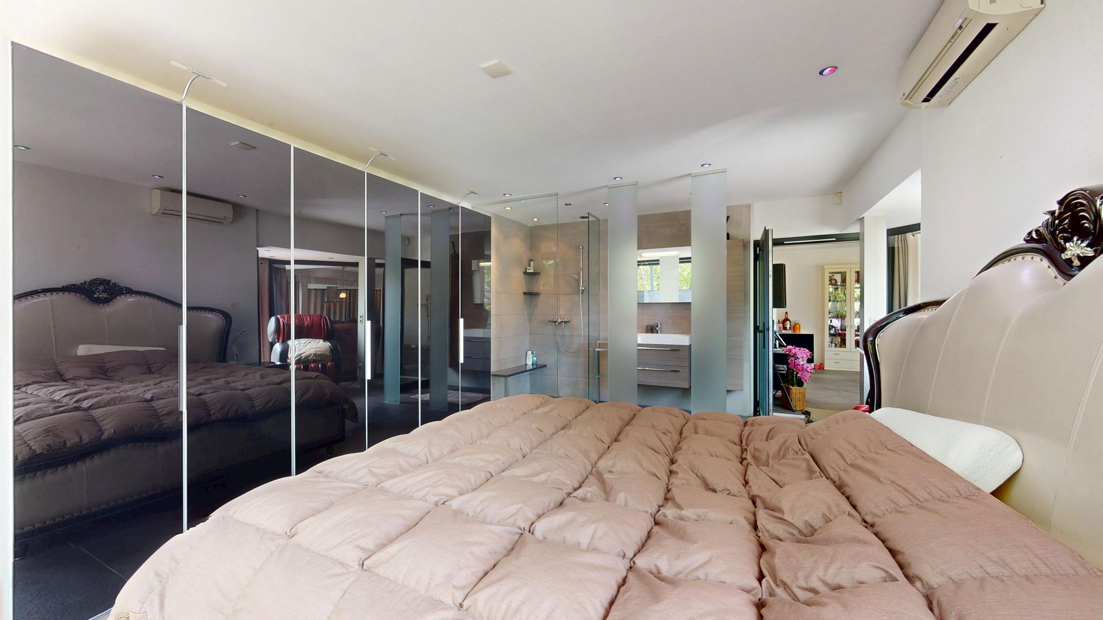 Spacious Semi-Detached Home with Ground Floor Bedroom and Office Space — 24