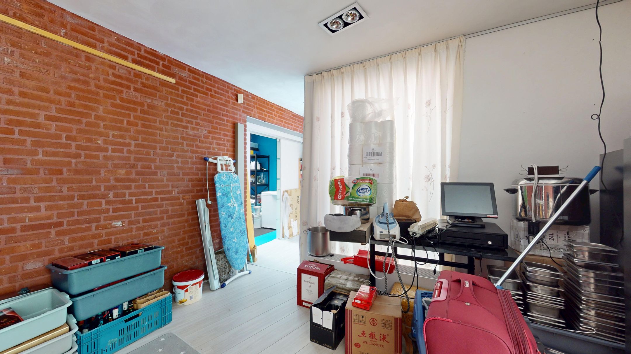 Spacious Semi-Detached Home with Ground Floor Bedroom and Office Space — 39