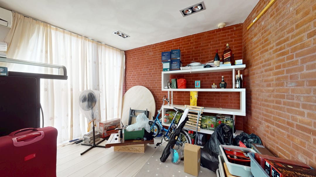 Spacious Semi-Detached Home with Ground Floor Bedroom and Office Space — 38