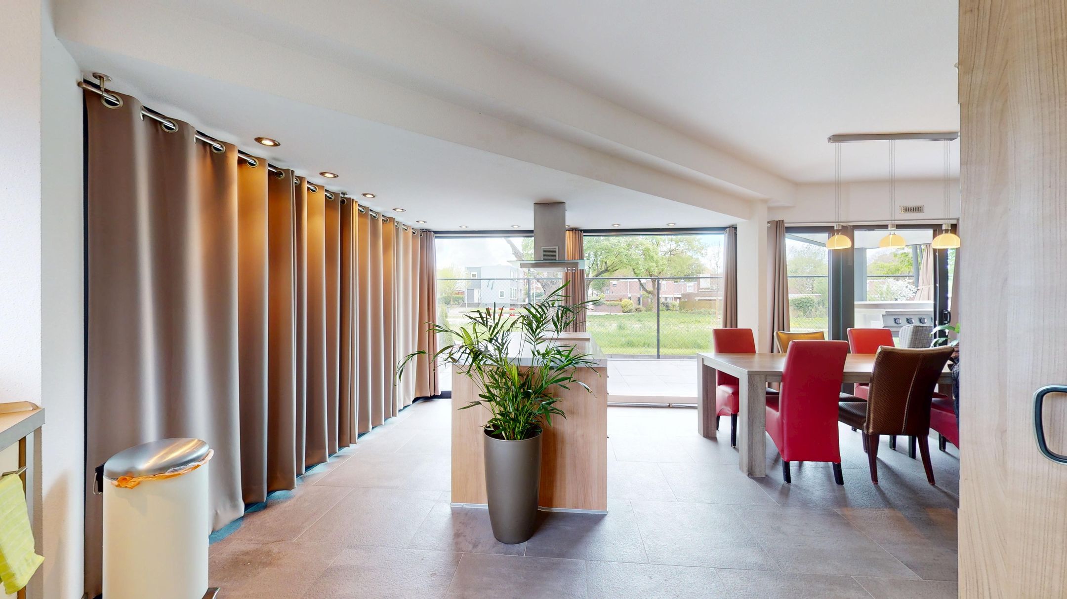 Spacious Semi-Detached Home with Ground Floor Bedroom and Office Space — 15