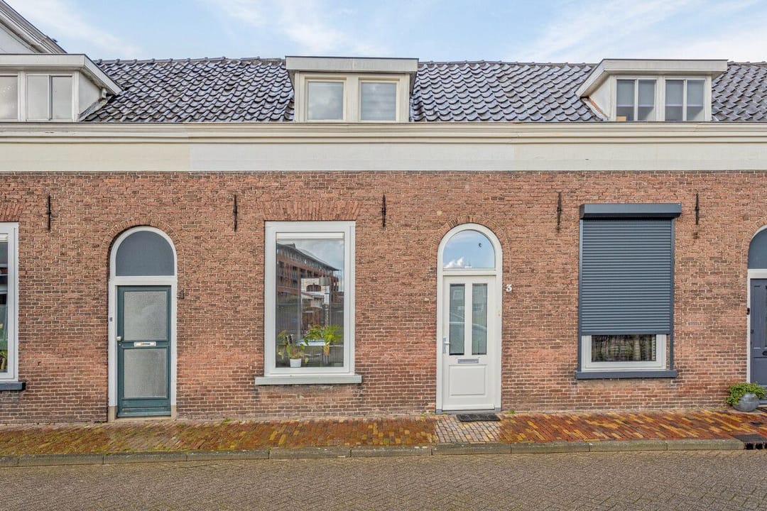 Foto 1 van Betuwestraat 3