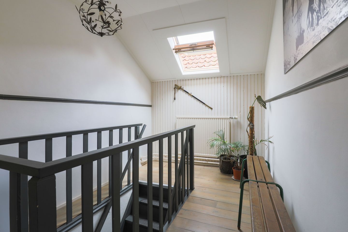 Spacious end-terrace home with seven bedrooms on the Ring in Ouwerkerk — 19