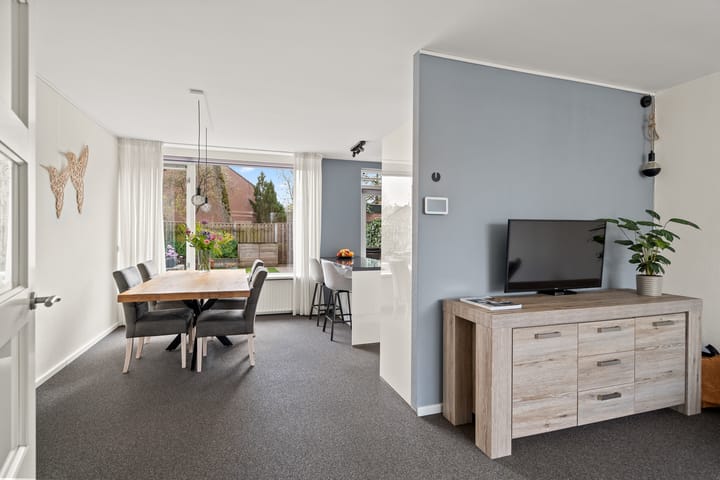 Photo 2 of Lupinestraat 10