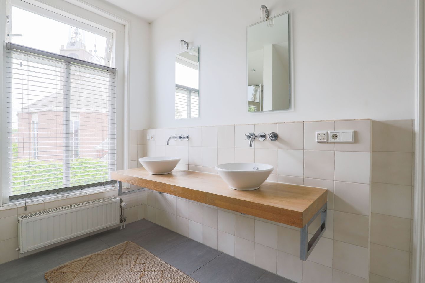Spacious end-terrace home with seven bedrooms on the Ring in Ouwerkerk — 25