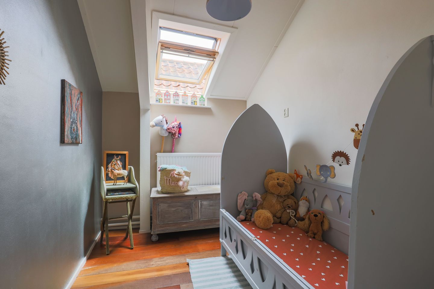 Spacious end-terrace home with seven bedrooms on the Ring in Ouwerkerk — 34