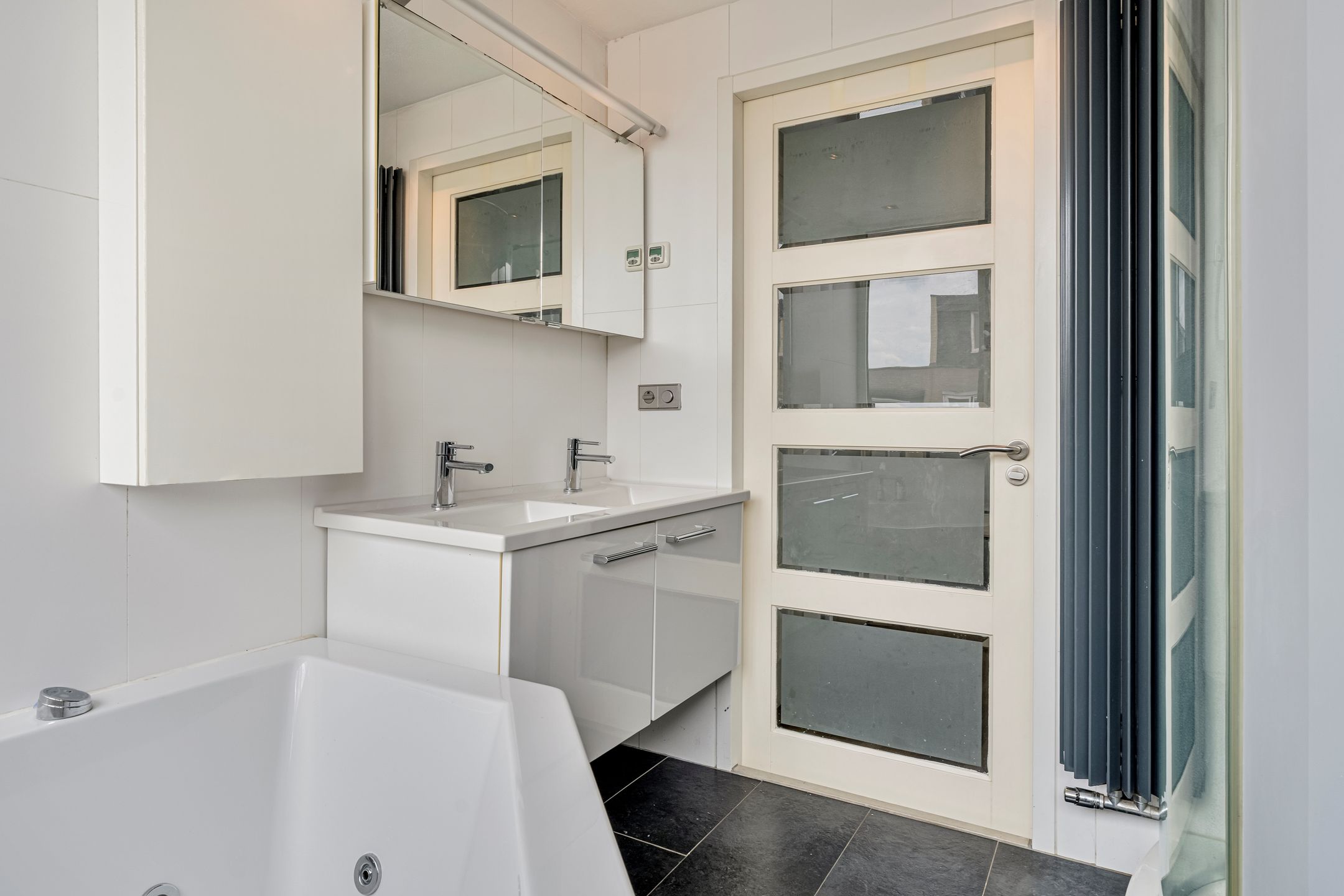 Photo 18 of Zilverschoon 22