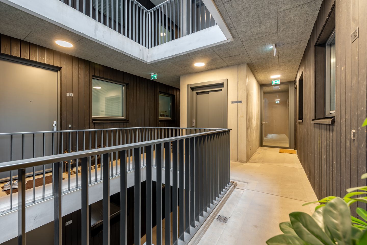 Foto 35 van VOC-kade 132