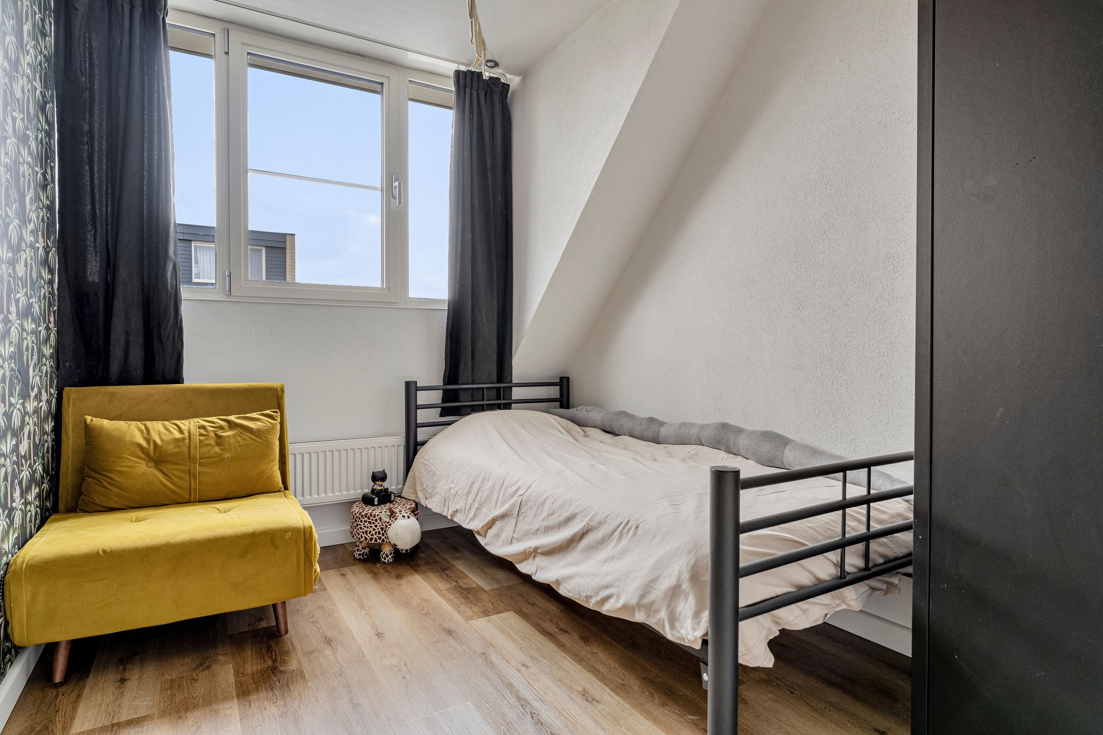 Photo 15 of Zilverschoon 22