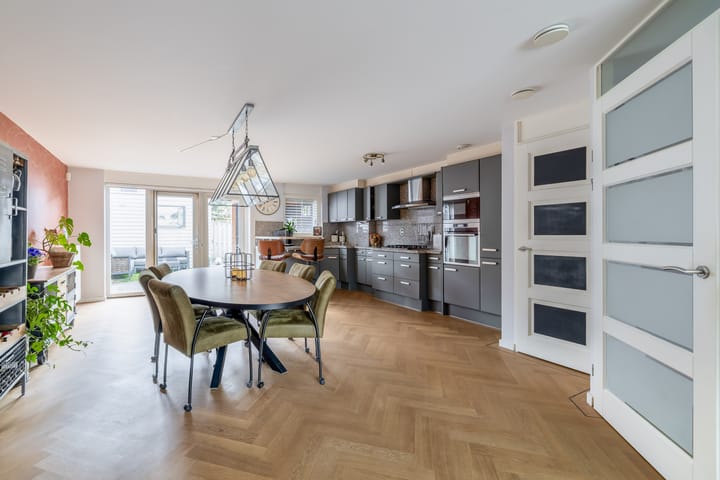 Foto 2 van Julianastraat 158