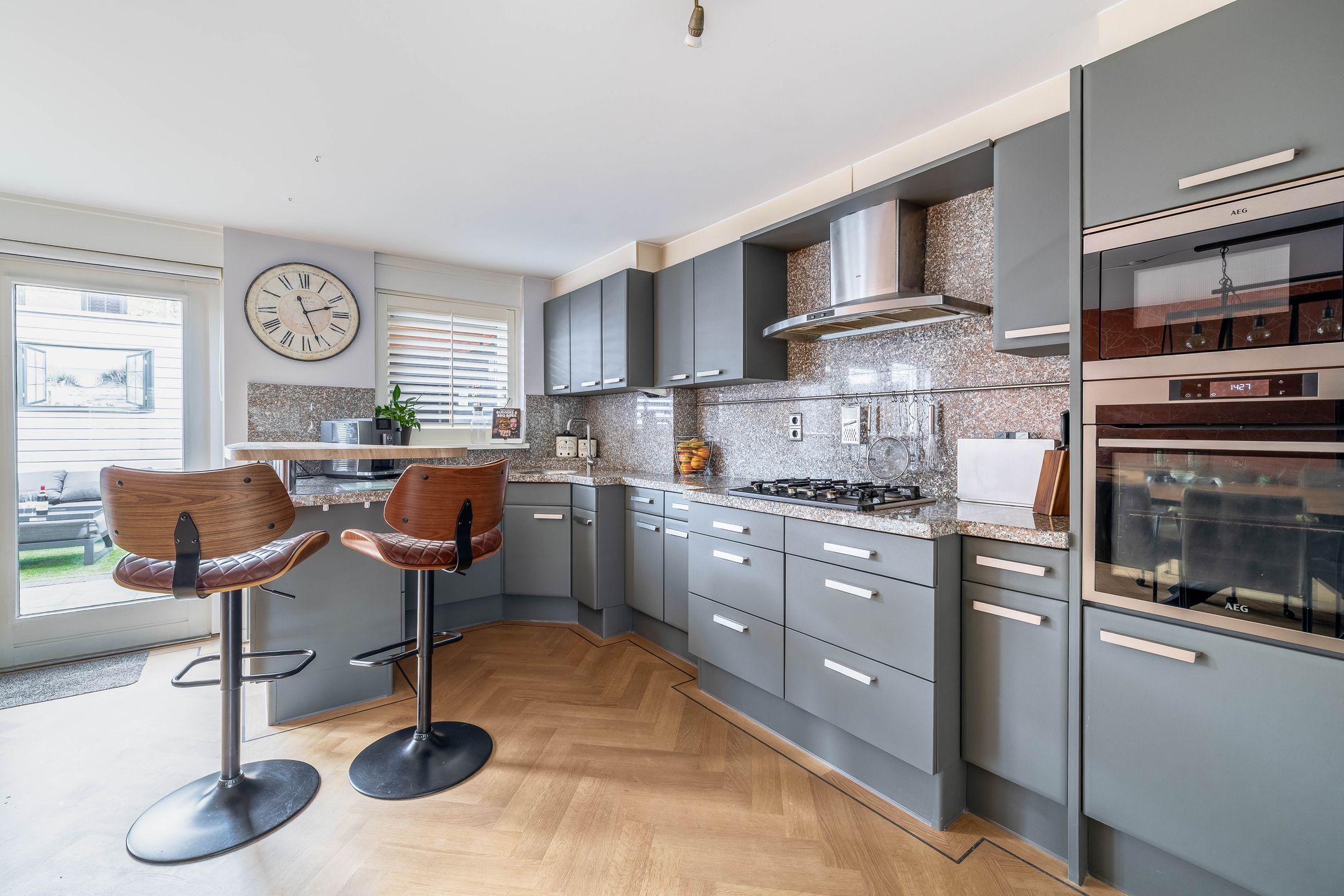 Foto 9 van Julianastraat 158