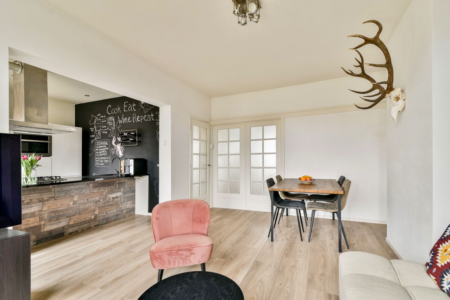 Foto 10 van Herman Robbersstraat 84-E