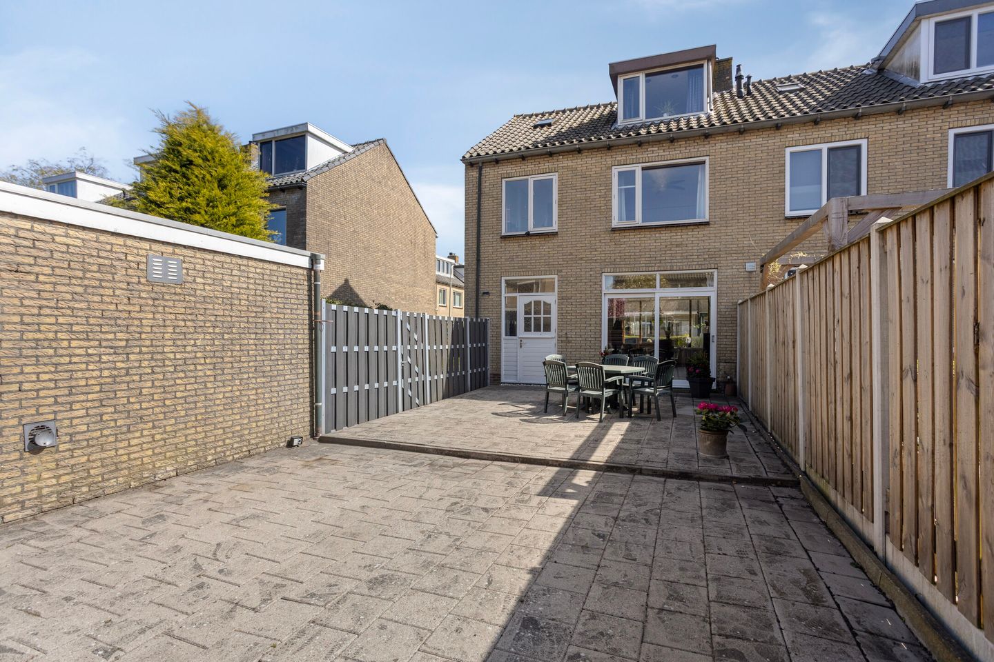 Foto 35 van Brederodestraat 24