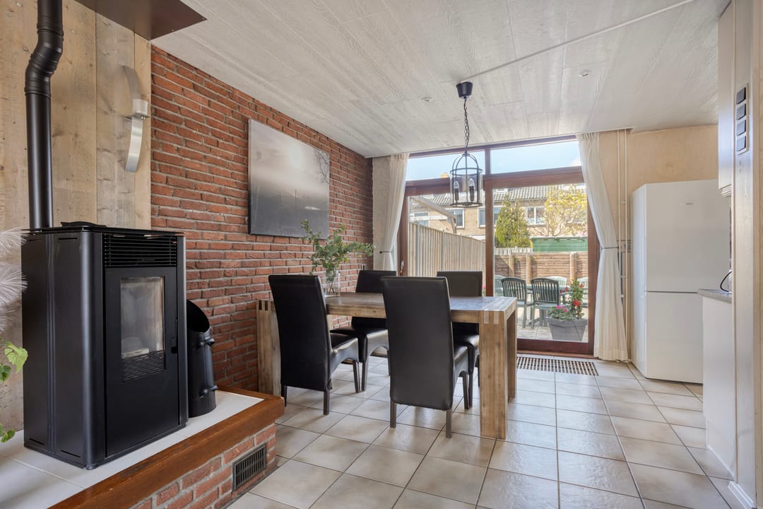 Foto 8 van Brederodestraat 24