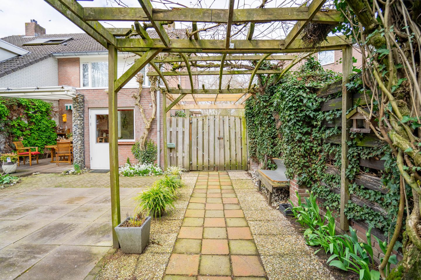 Foto 44 van Bergroosstraat 16