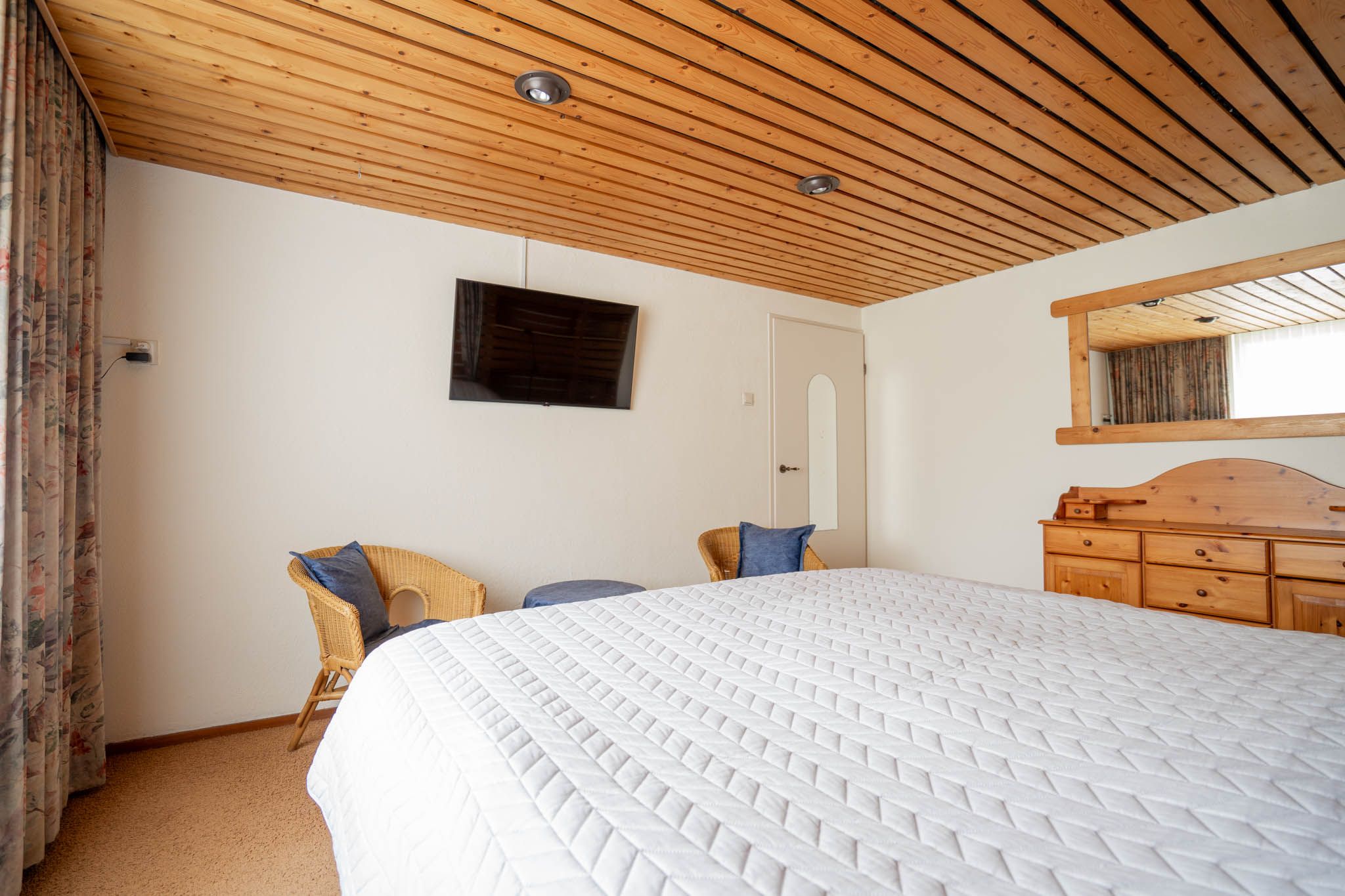 Foto 24 van Bergroosstraat 16