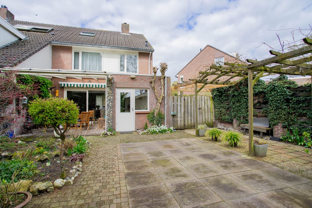 Foto 38 van Bergroosstraat 16