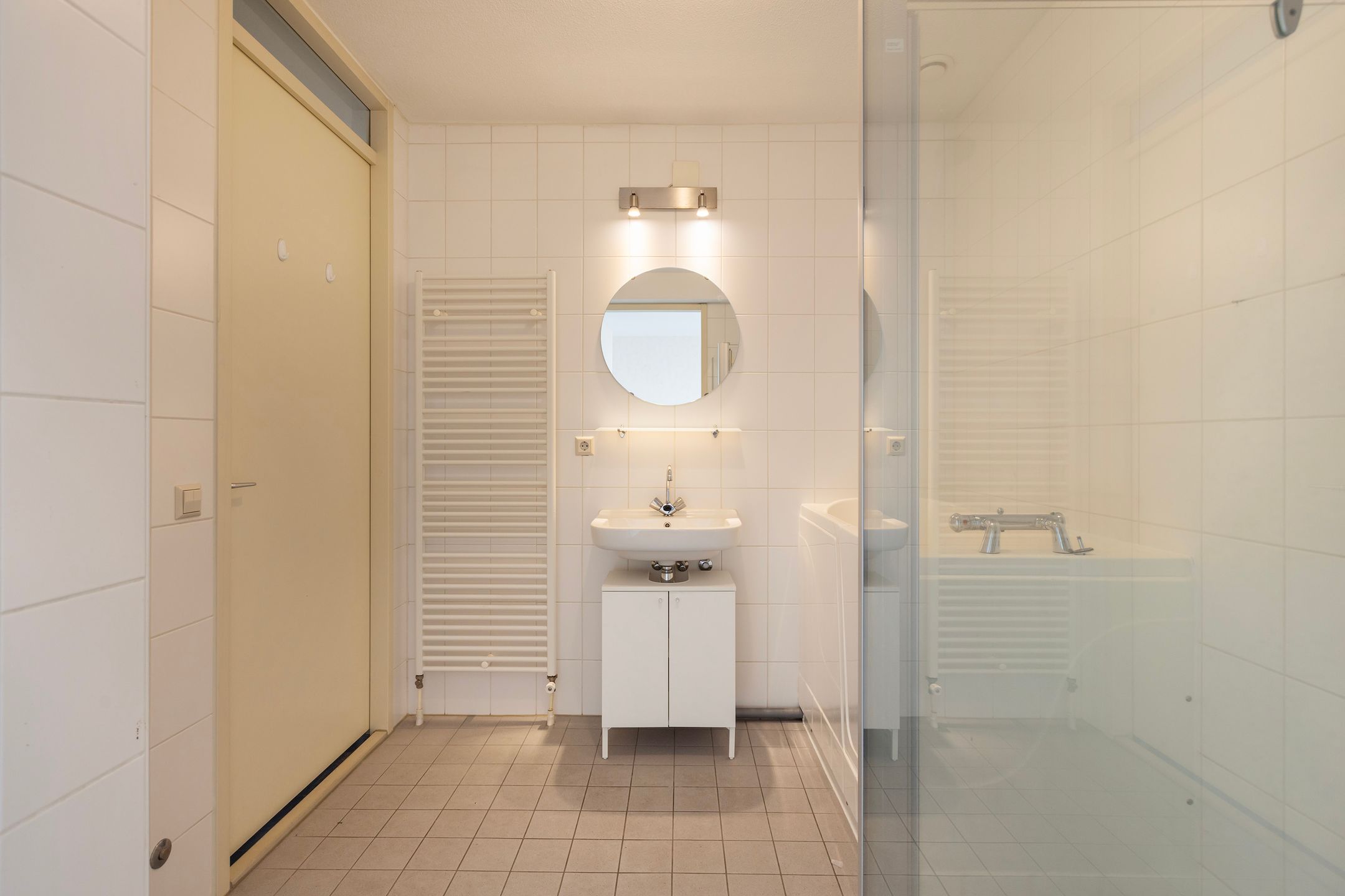 Spacious 3-room apartment with generous balcony in Hillegersberg — 12
