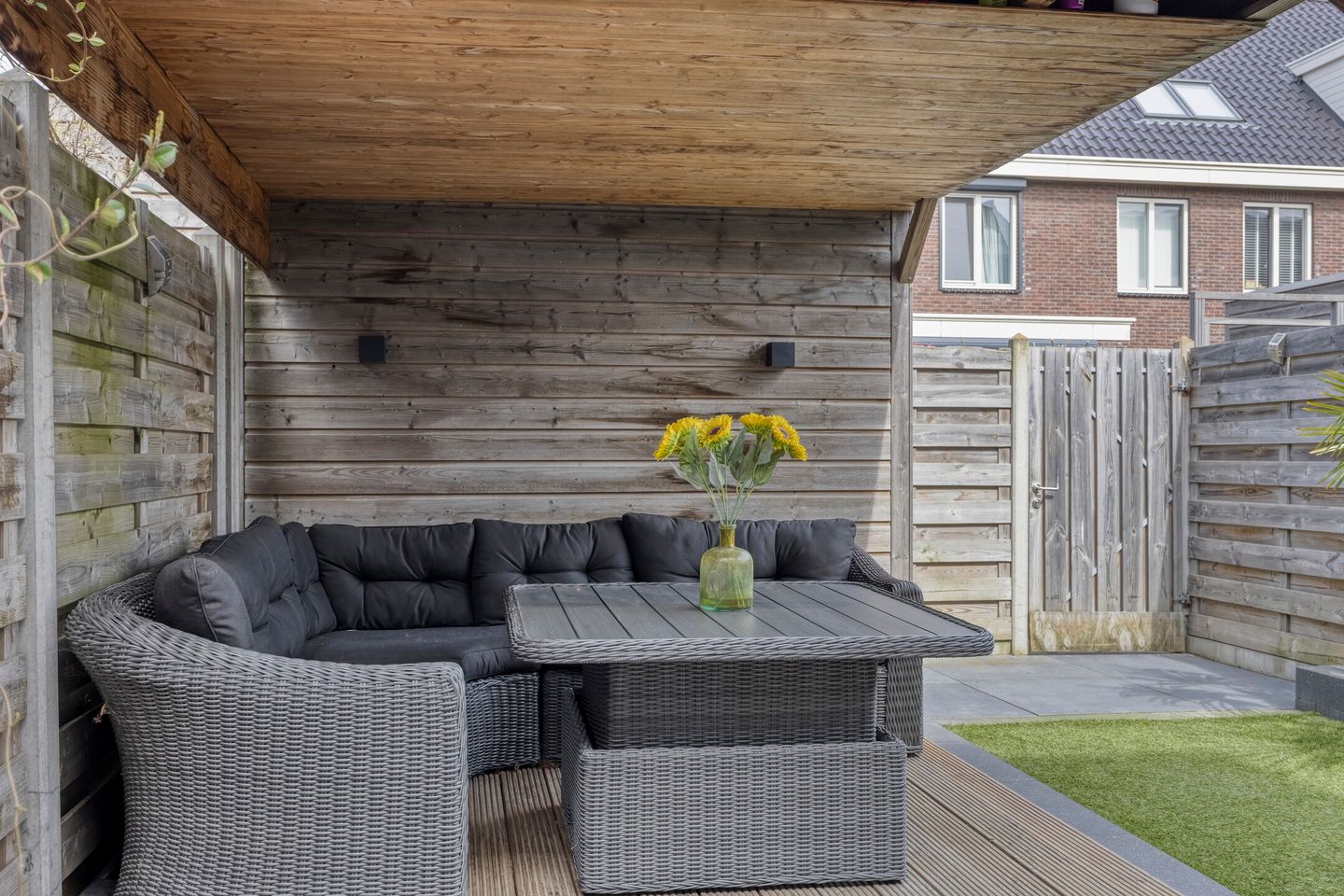 Spacious 5-bedroom family home with dormer windows in Den Hoorn — 14