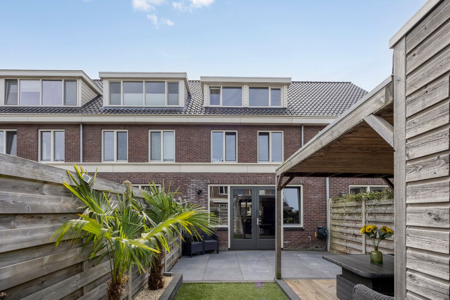 Spacious 5-bedroom family home with dormer windows in Den Hoorn — 34