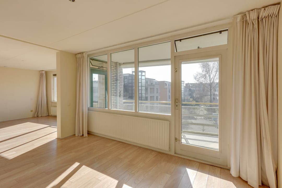 Foto 13 van Henriëtte Roland Holststraat 74