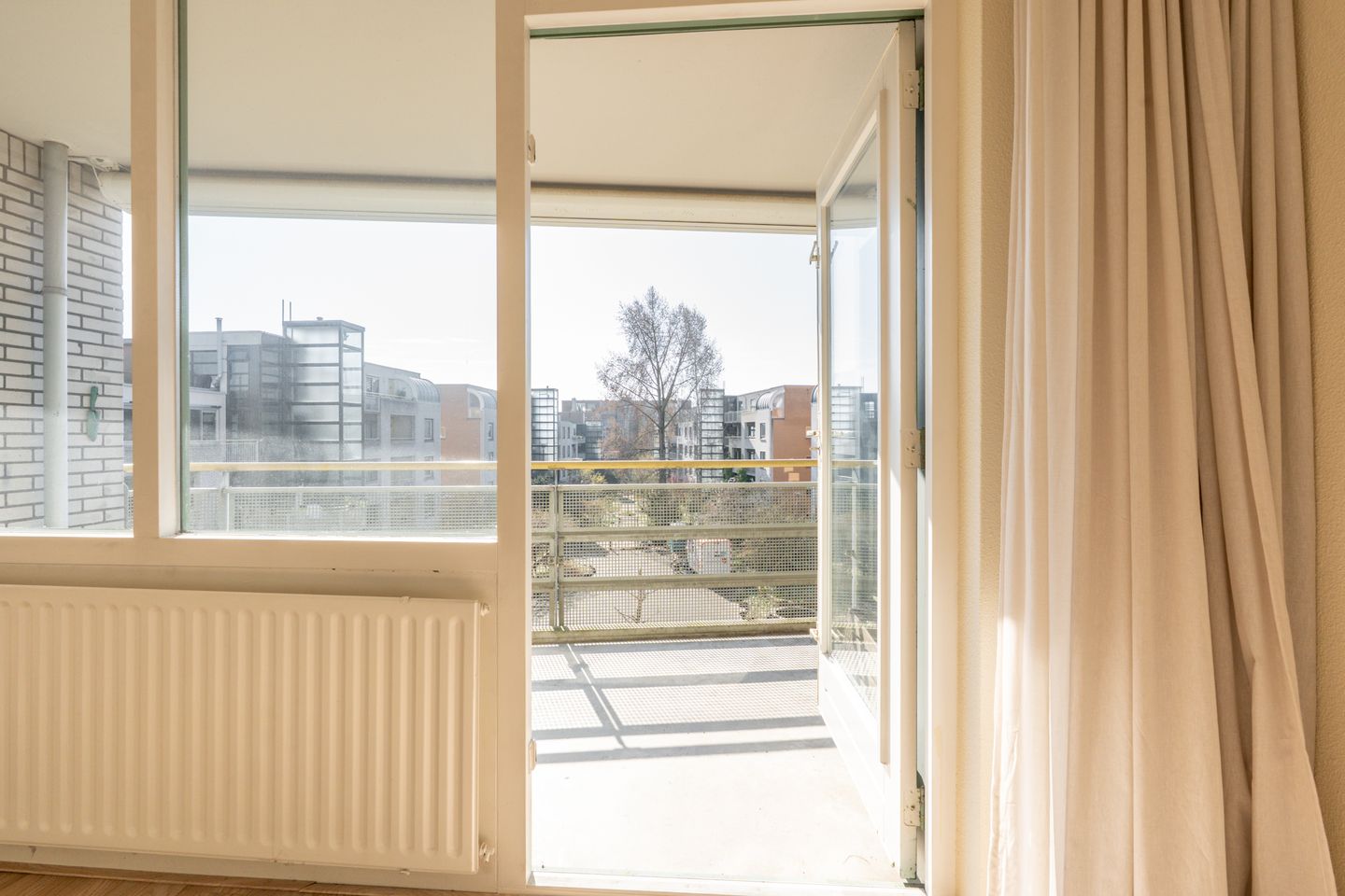 Foto 14 van Henriëtte Roland Holststraat 74