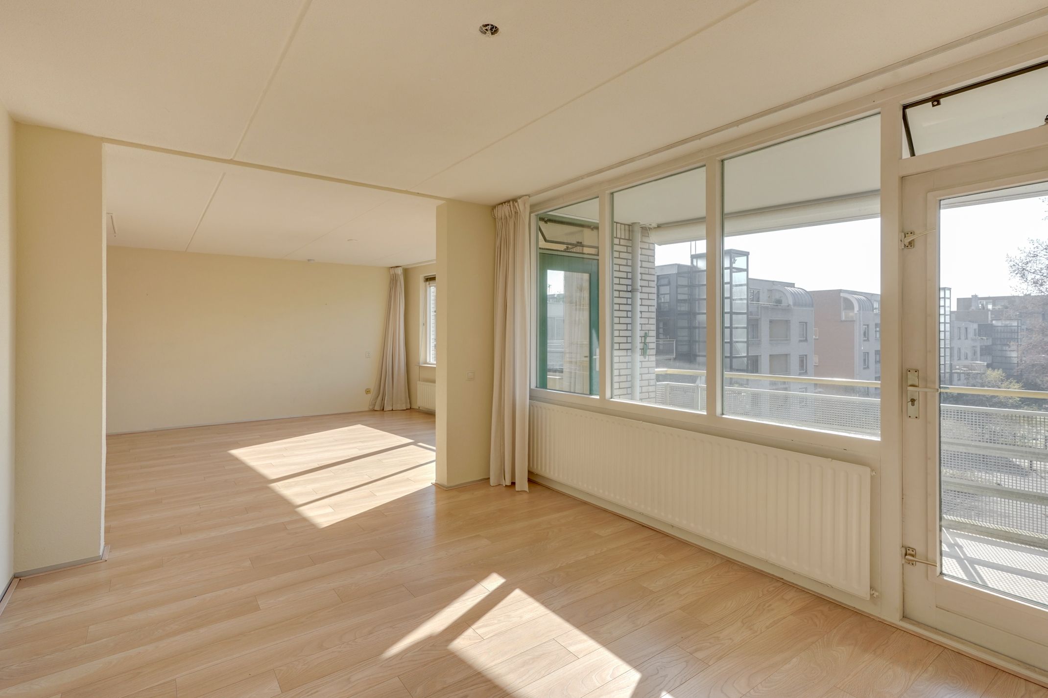 Foto 18 van Henriëtte Roland Holststraat 74