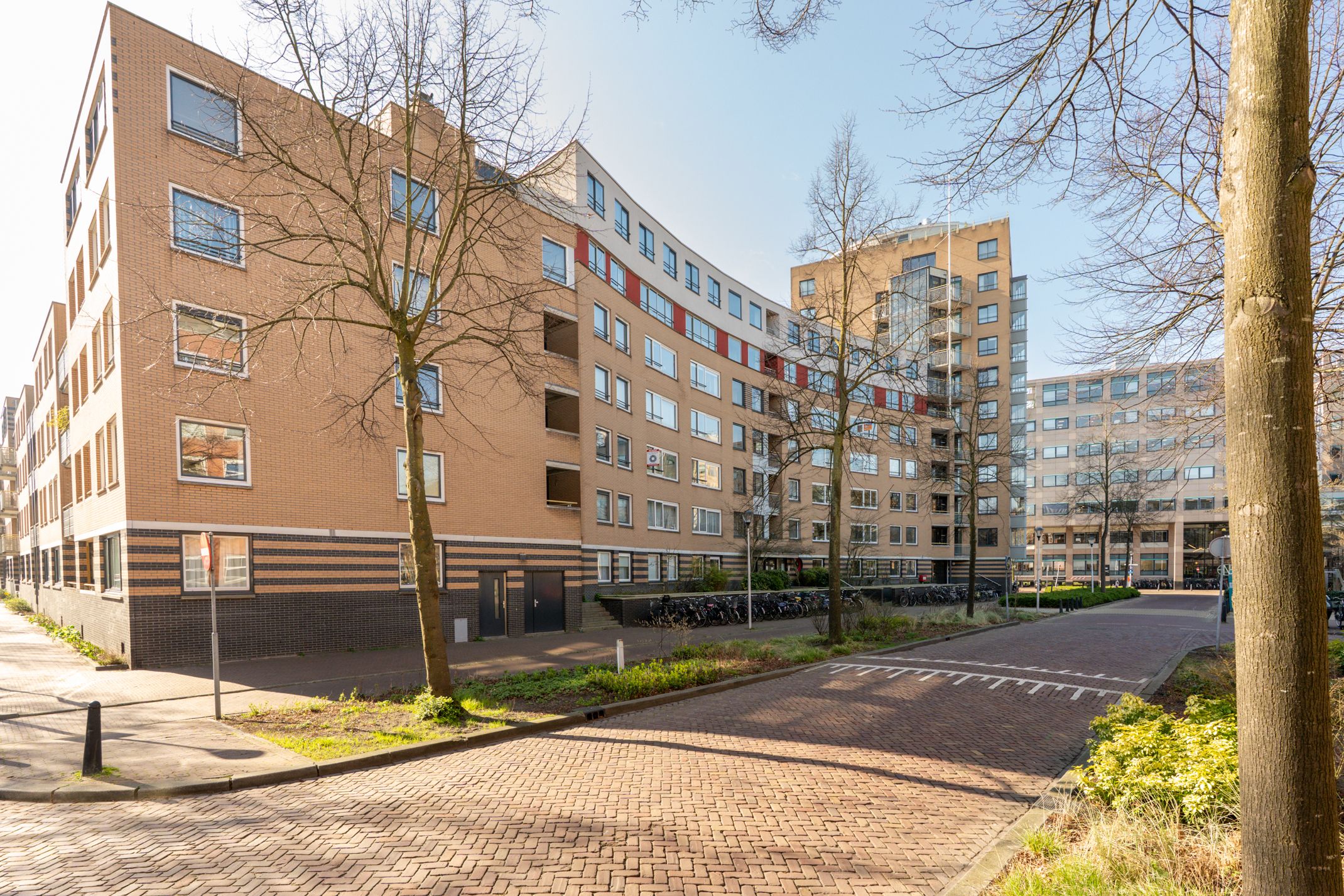 Foto 30 van Henriëtte Roland Holststraat 74