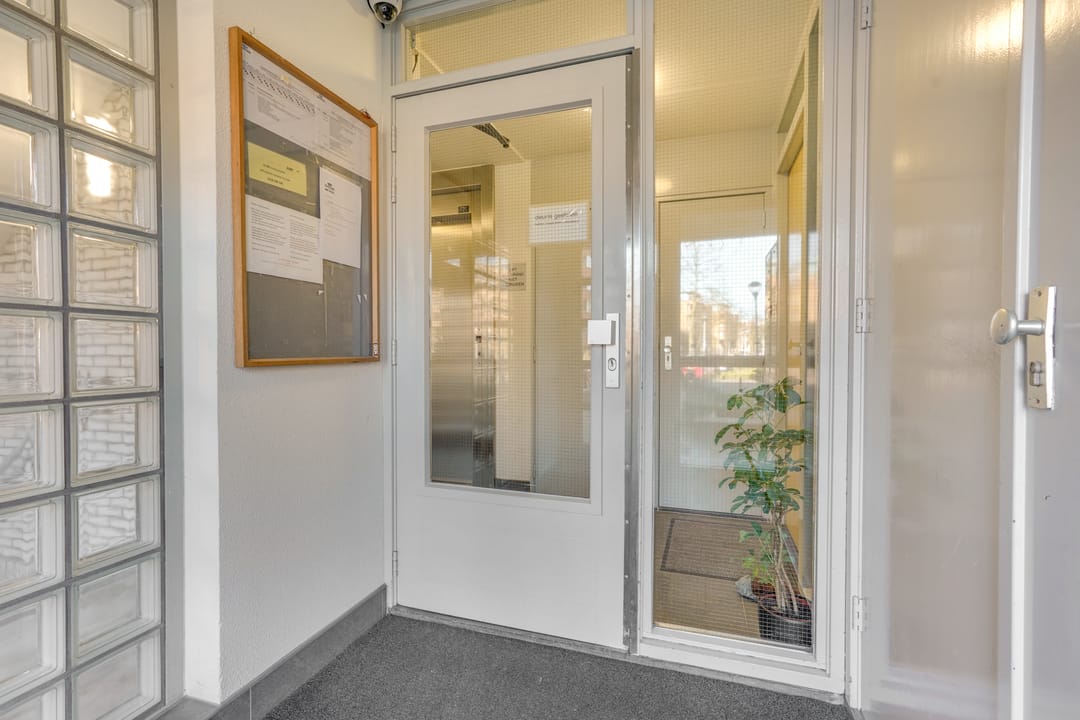 Foto 28 van Henriëtte Roland Holststraat 74