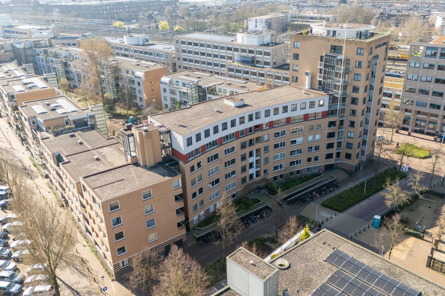 Foto 35 van Henriëtte Roland Holststraat 74