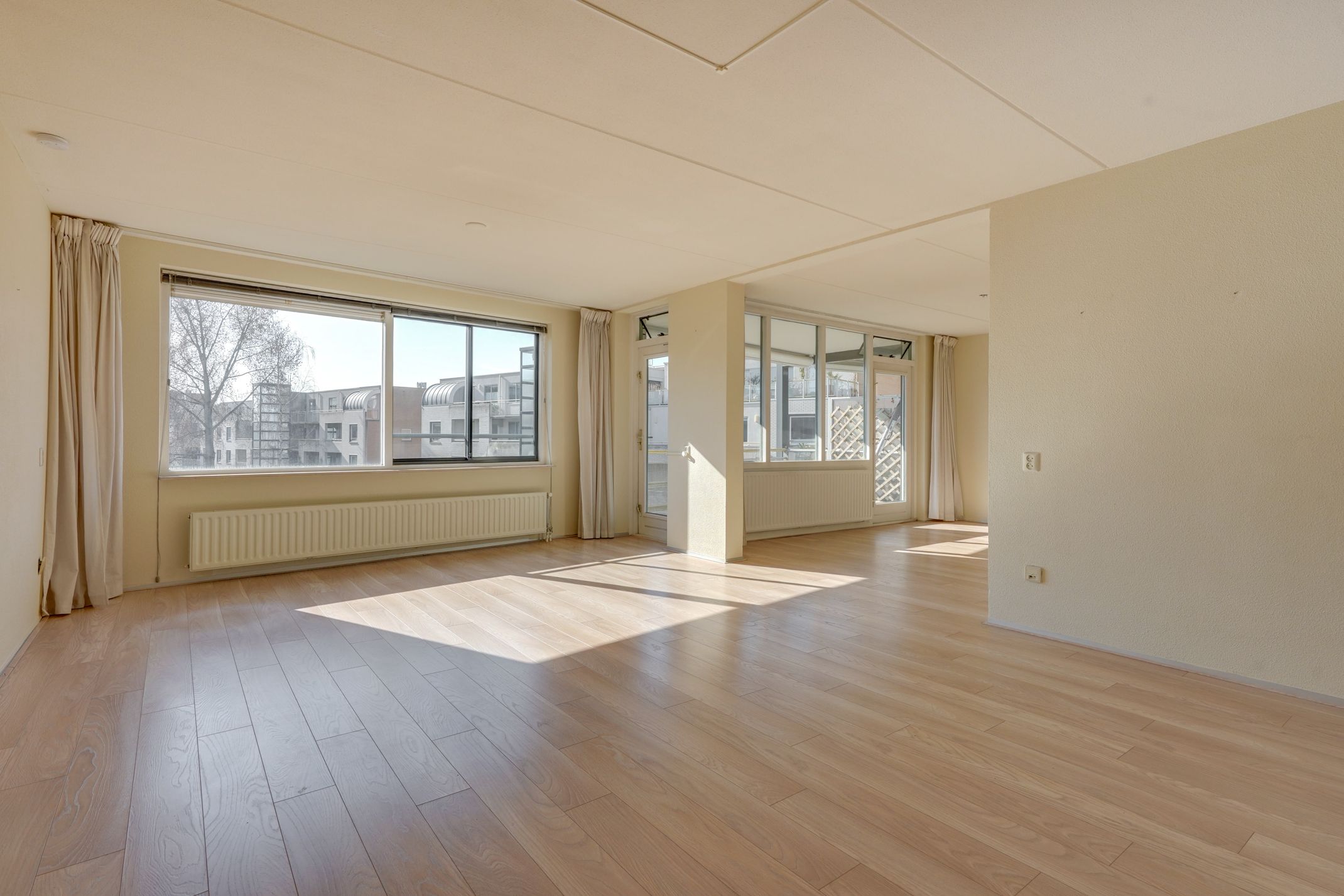 Foto 12 van Henriëtte Roland Holststraat 74