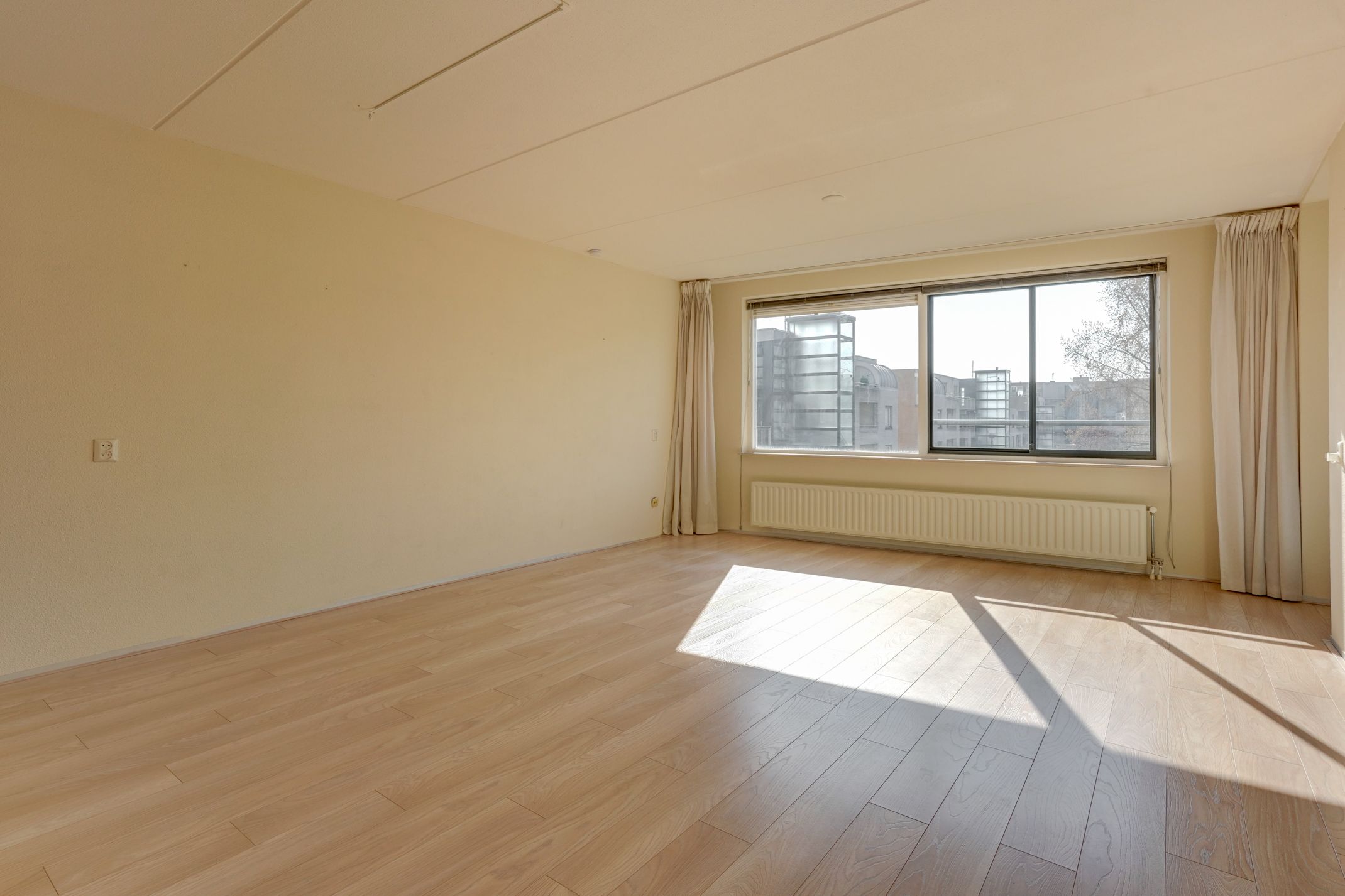 Foto 6 van Henriëtte Roland Holststraat 74