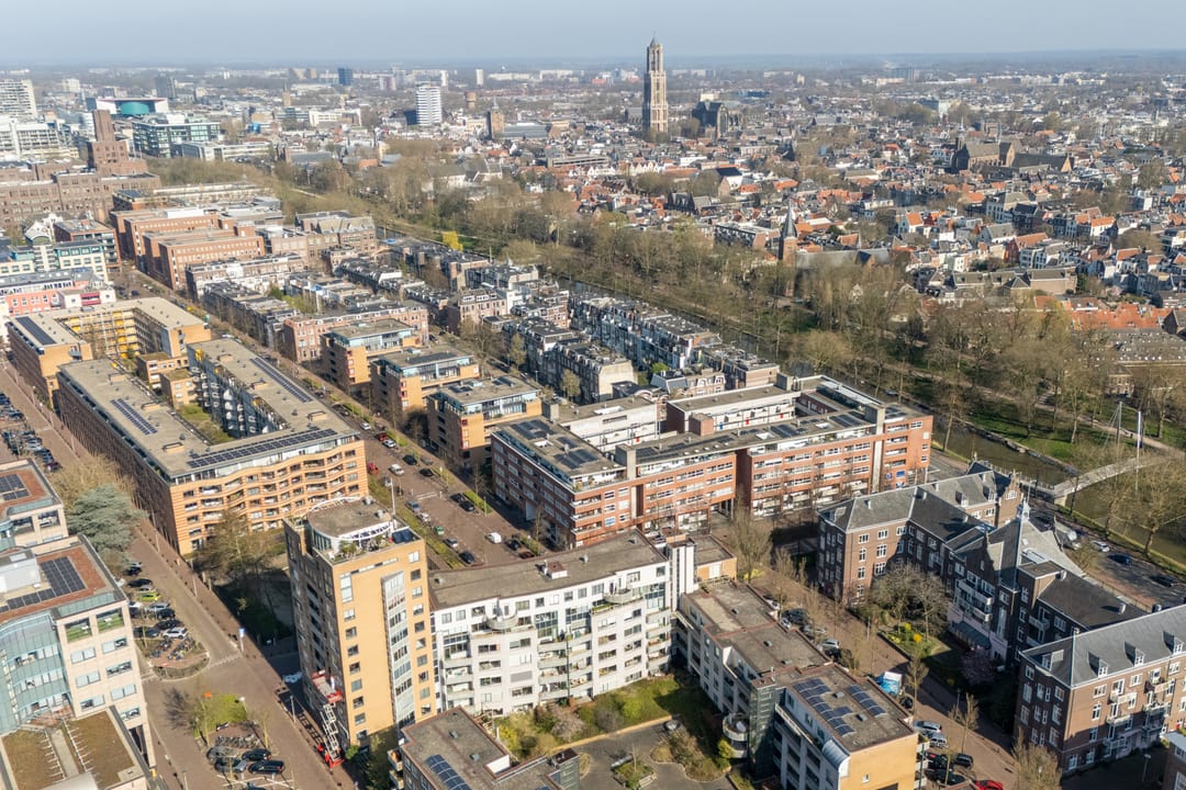 Foto 37 van Henriëtte Roland Holststraat 74