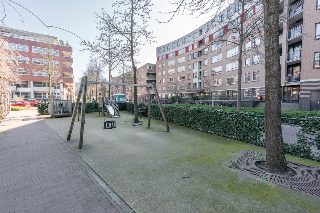 Foto 31 van Henriëtte Roland Holststraat 74