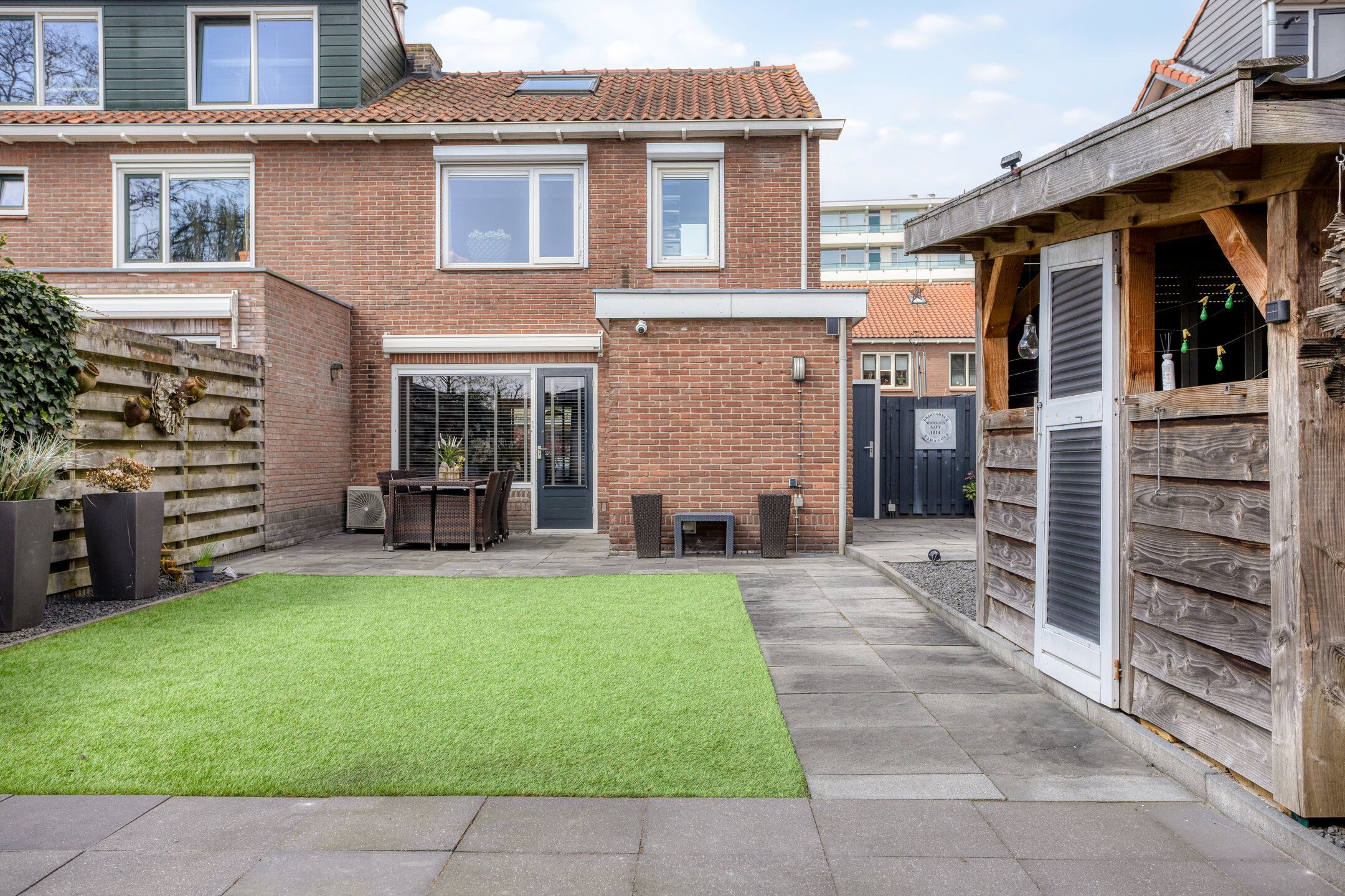 Charming Corner House with Spacious Garden and Detached Garage in Veenendaal-Zuid — 27