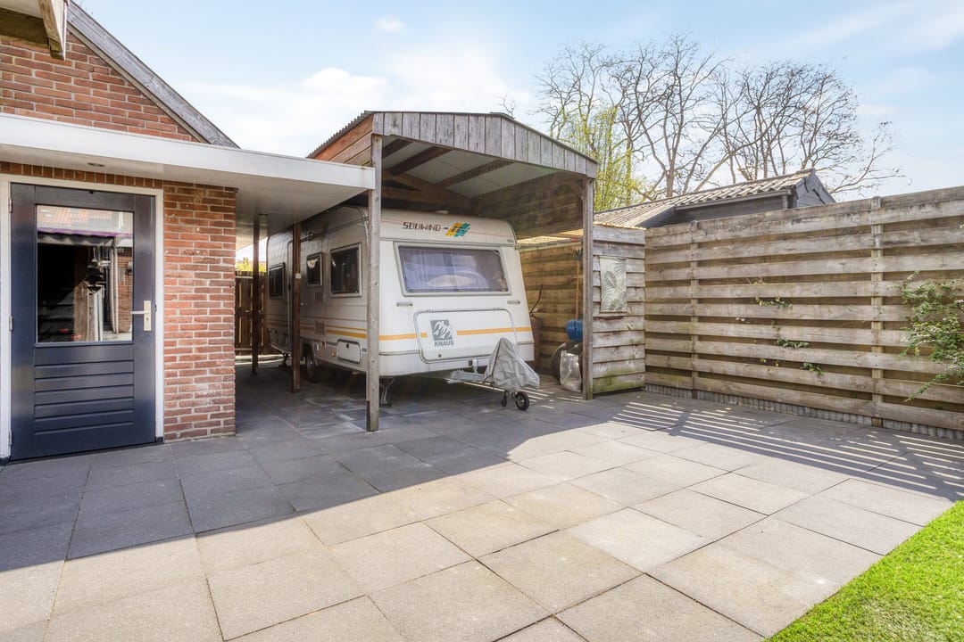 Charming Corner House with Spacious Garden and Detached Garage in Veenendaal-Zuid — 31