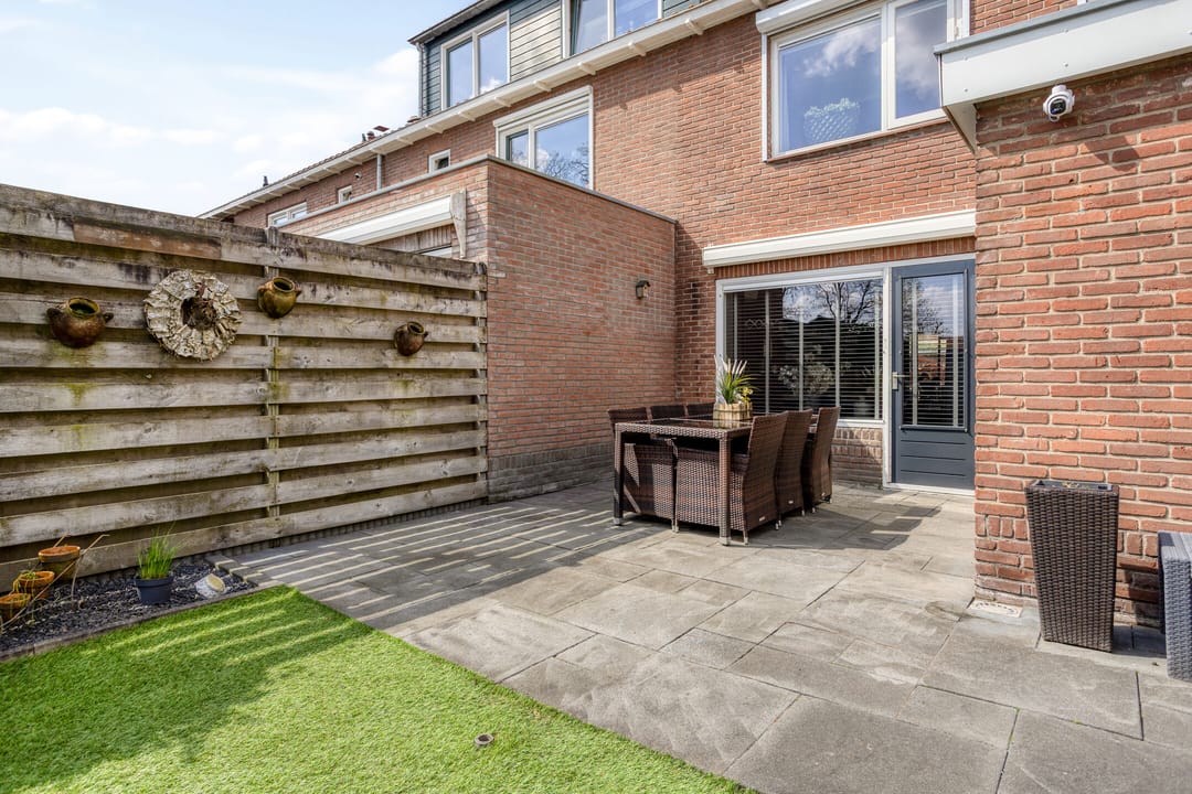 Charming Corner House with Spacious Garden and Detached Garage in Veenendaal-Zuid — 28