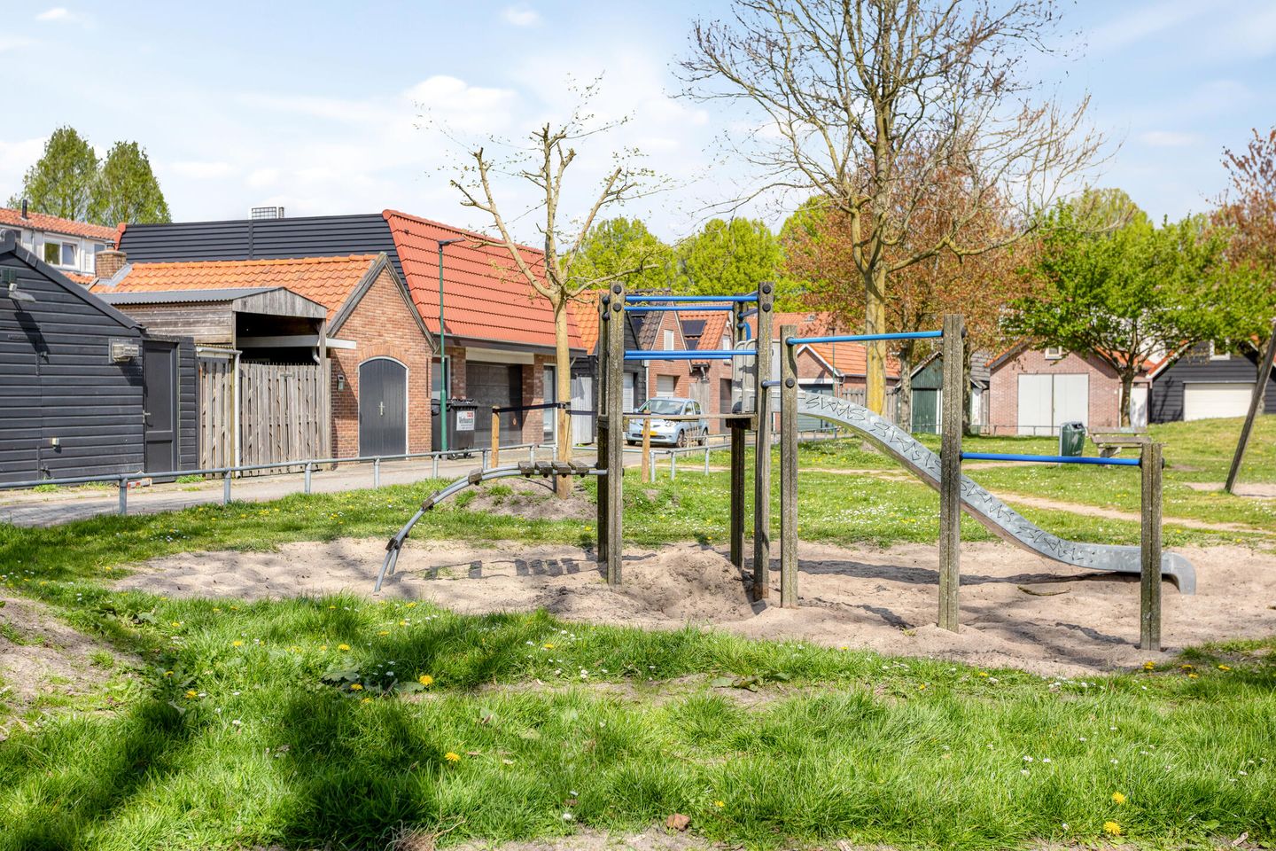 Charming Corner House with Spacious Garden and Detached Garage in Veenendaal-Zuid — 34