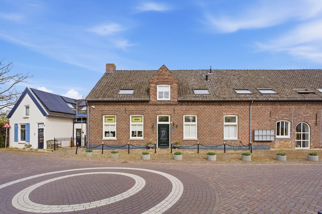 Photo 47 of Veerstraat 10-D