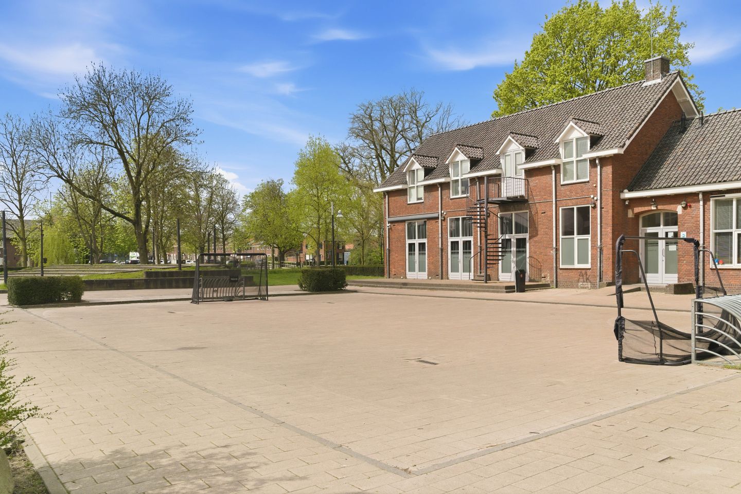 Photo 65 of Veerstraat 10-D