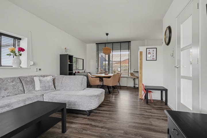 Photo 3 of Dwarsstraat 2-B