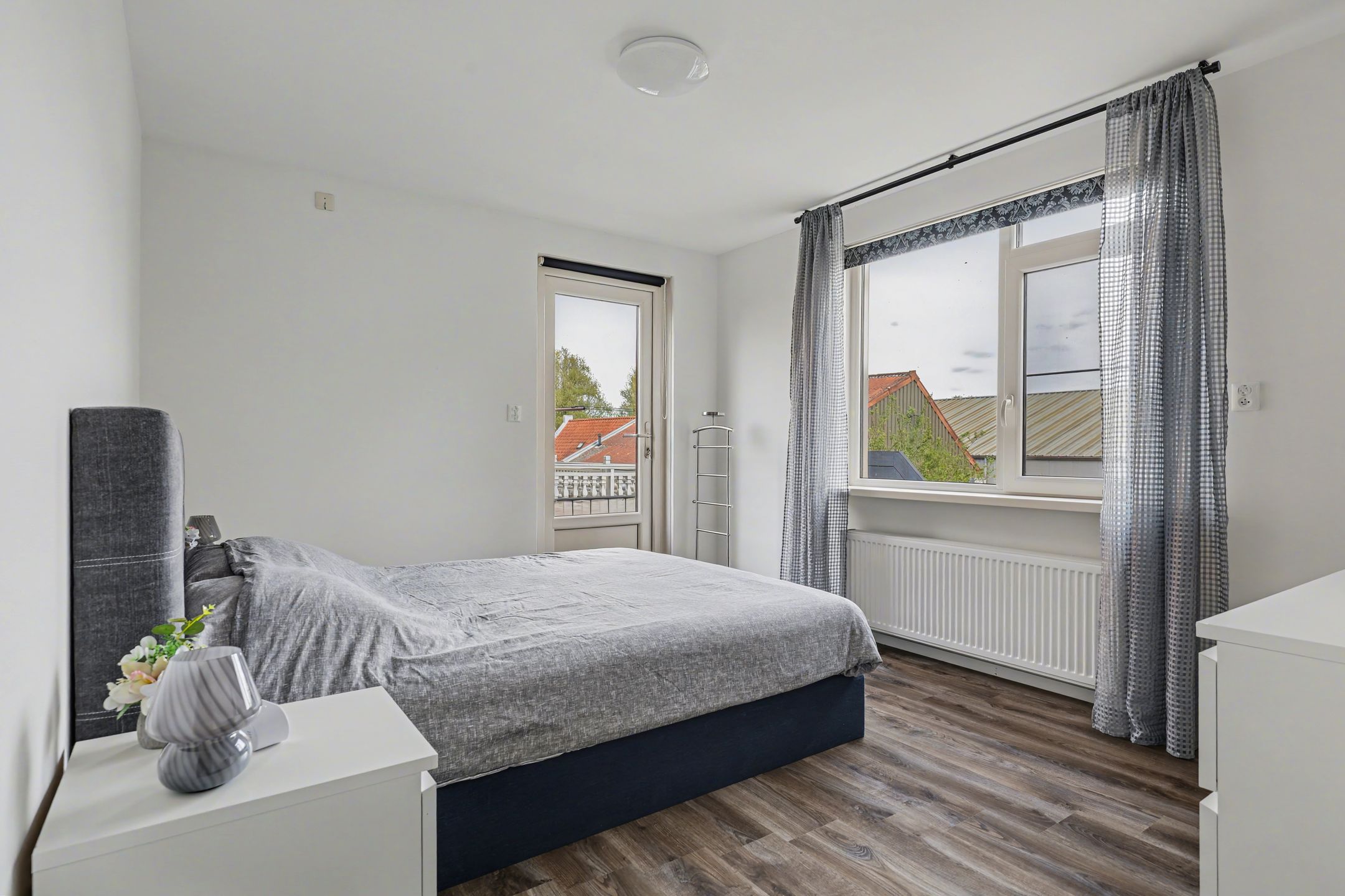 Photo 15 of Dwarsstraat 2-B