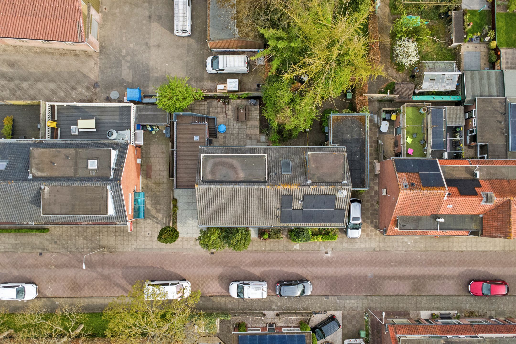 Photo 39 of Dwarsstraat 2-B