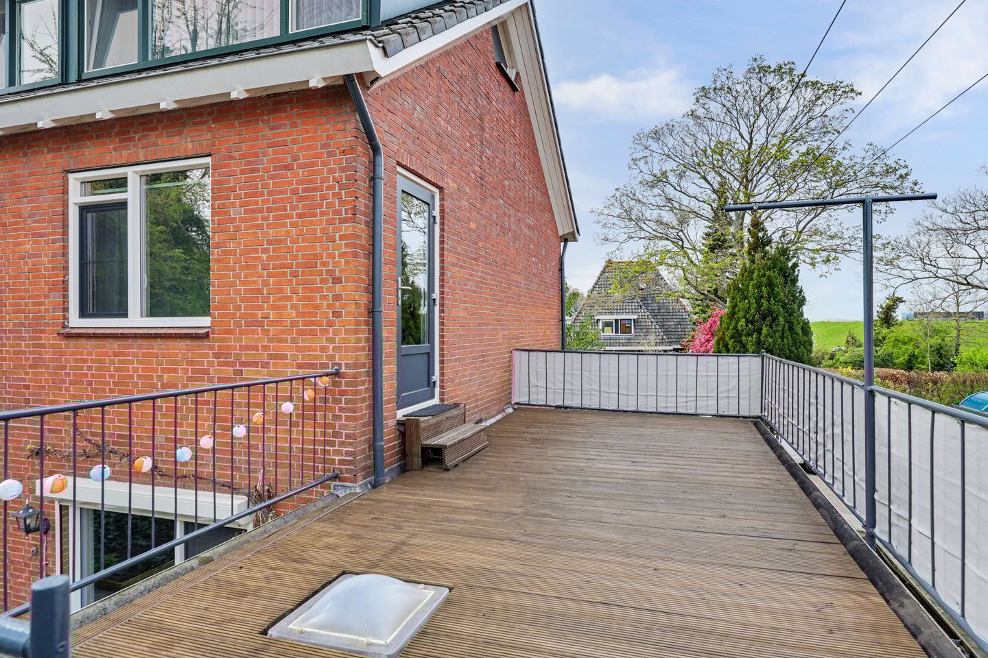 Photo 25 of Dwarsstraat 2-B