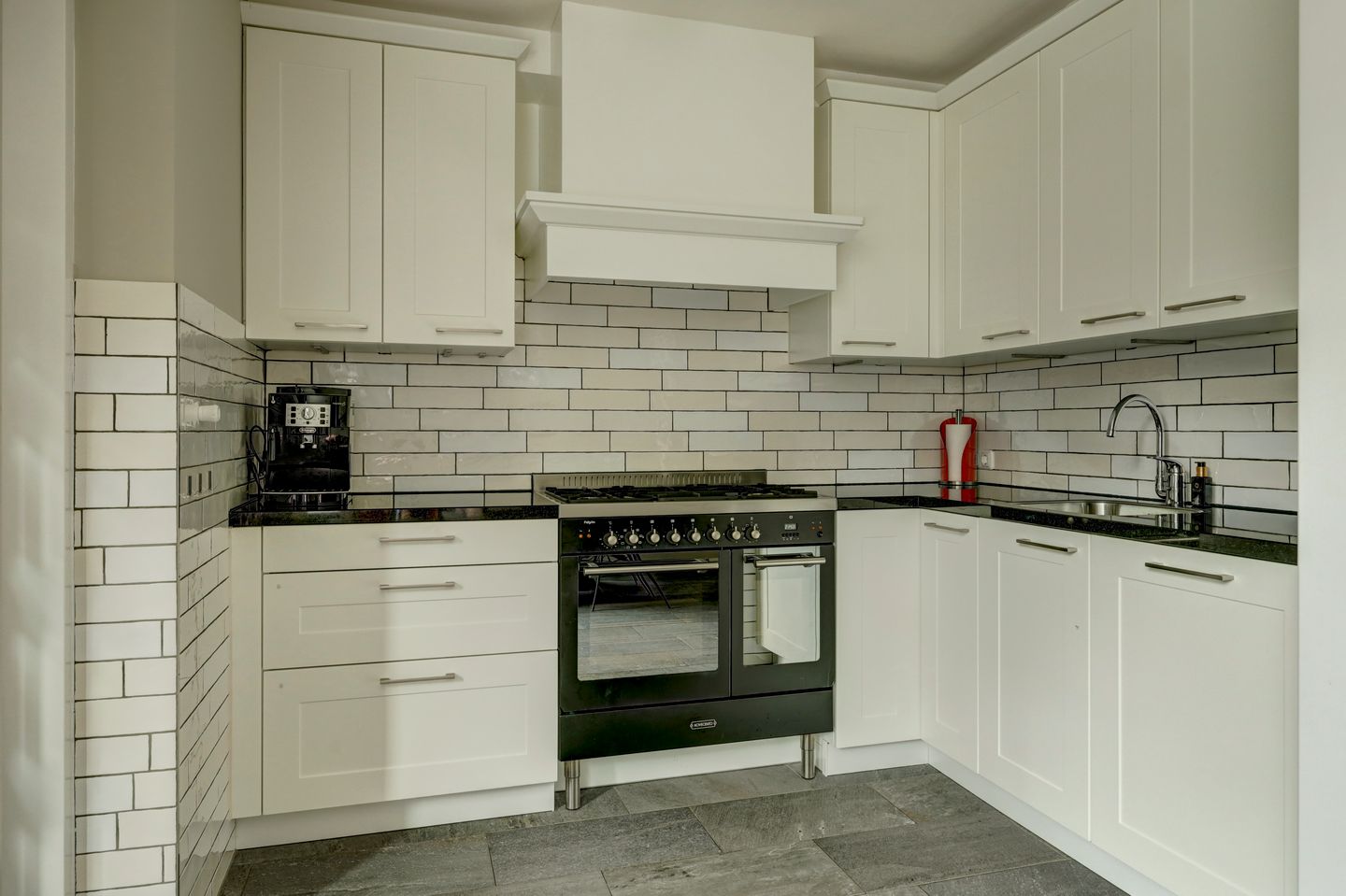 Photo 10 of Tuinstraat 3