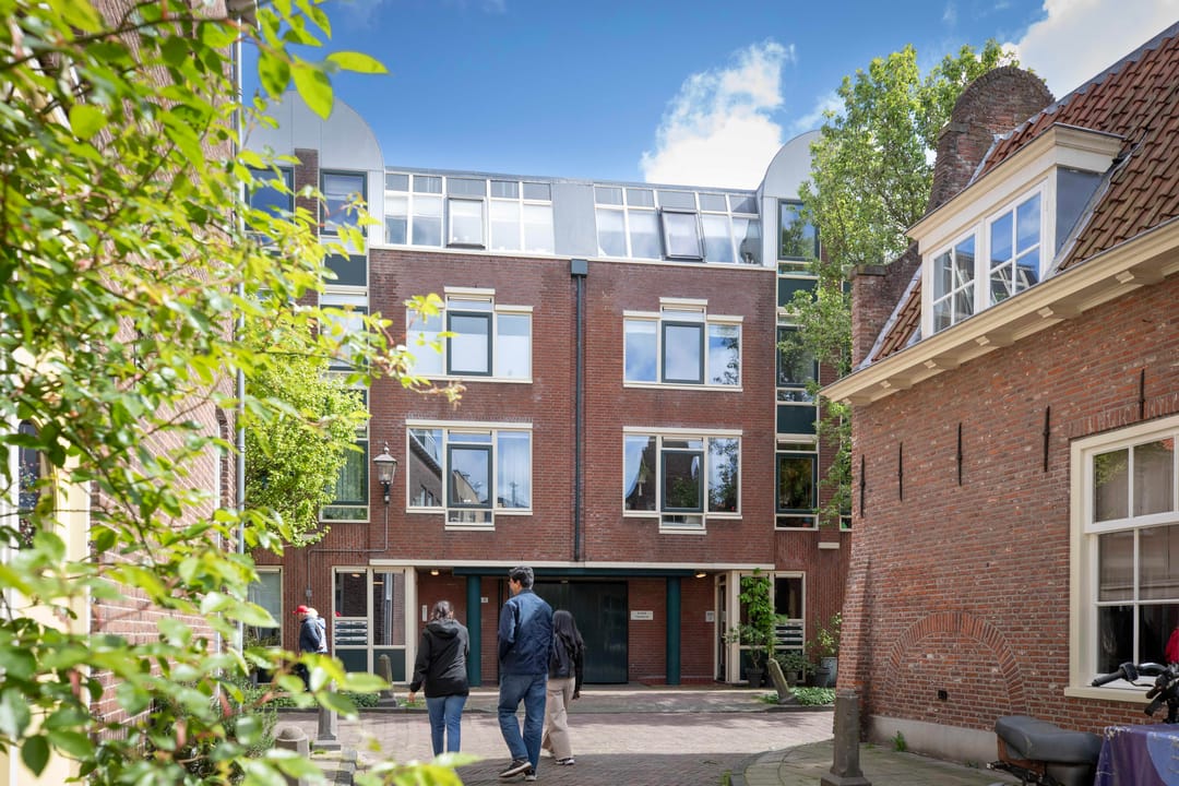 Photo 2 of Lange Margarethastraat 21