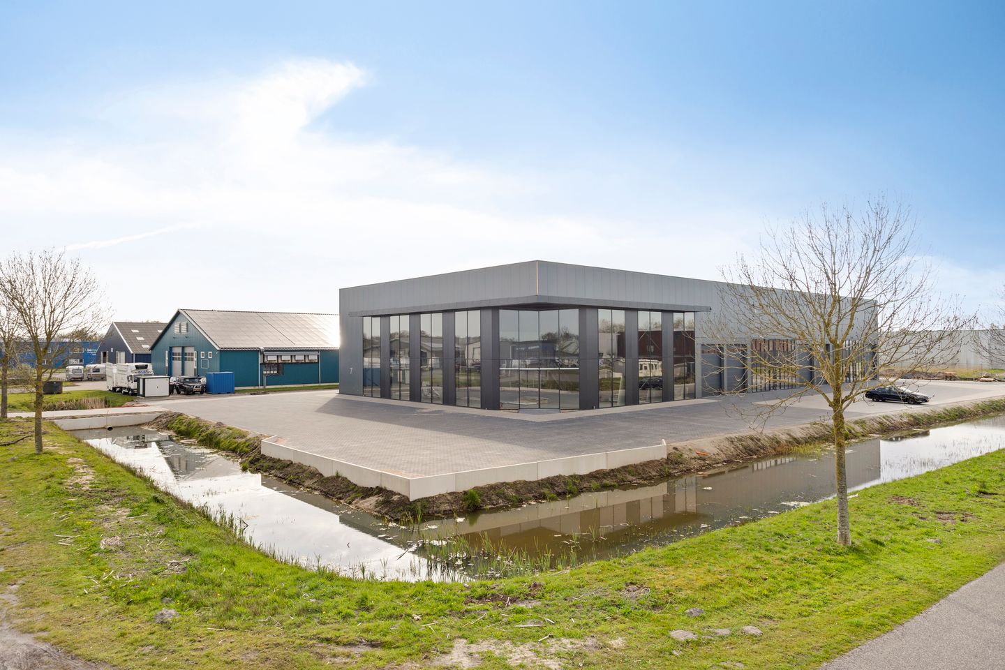 View photo 1 of De Werf 7