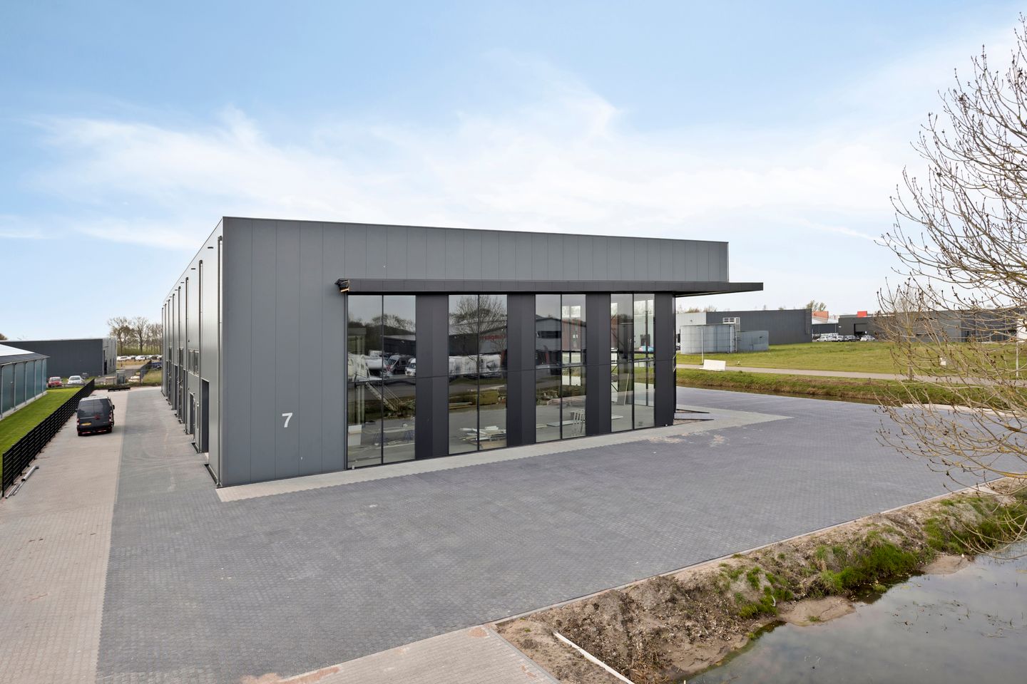 View photo 4 of De Werf 7